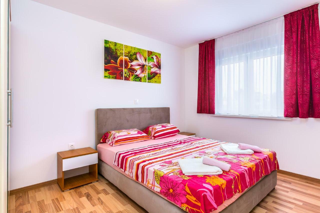 Hotel Dragan K3 Medolino Esterno foto